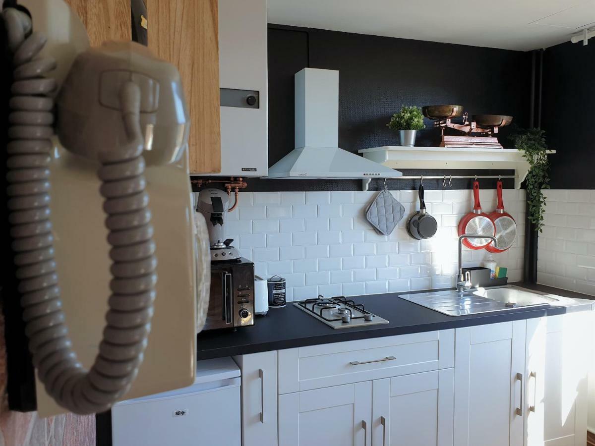Au 36, Les Apparts Hotel Жуаньи Экстерьер фото